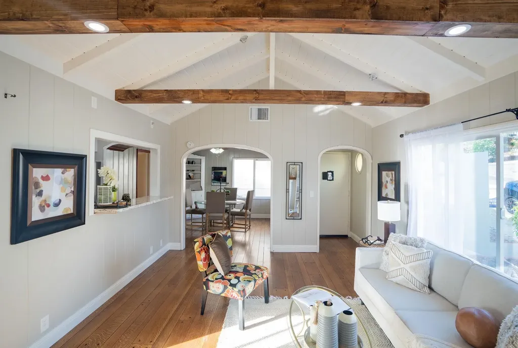 2925 El Monte Avenue Oakland CA 94605