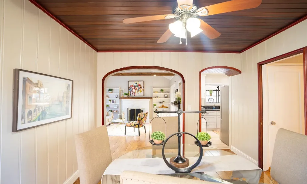 2925 El Monte Avenue Oakland CA 94605