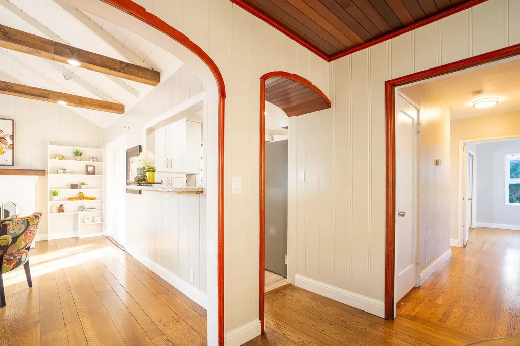 2925 El Monte Avenue Oakland CA 94605