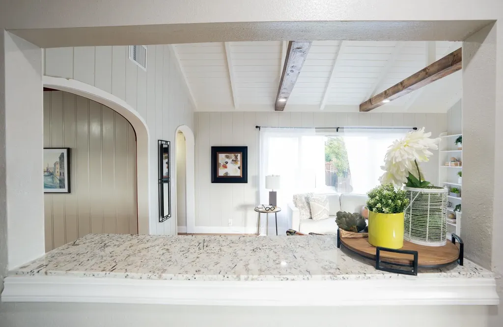 2925 El Monte Avenue Oakland CA 94605