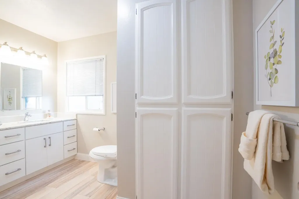 2925 El Monte Avenue Oakland CA 94605