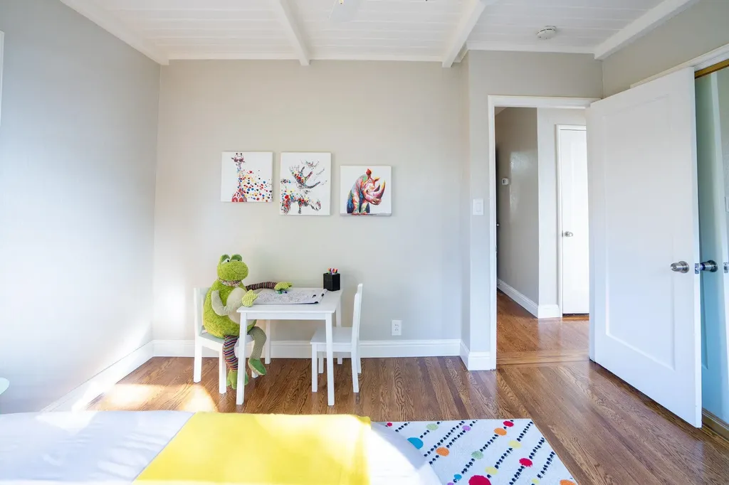 2925 El Monte Avenue Oakland CA 94605