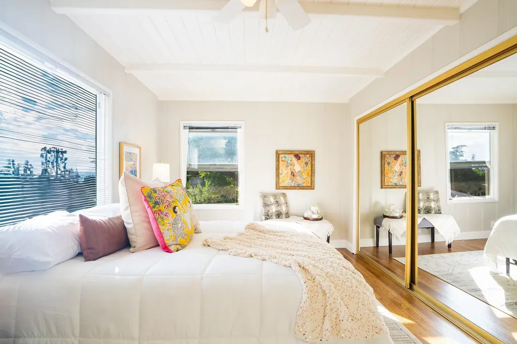 2925 El Monte Avenue Oakland CA 94605