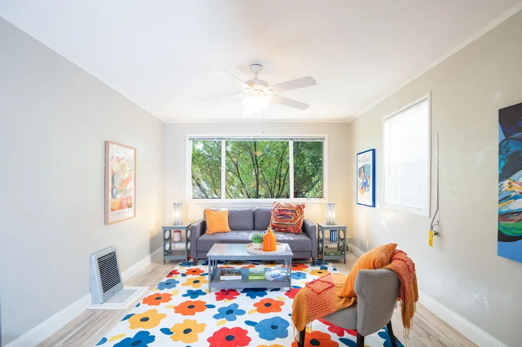 2925 El Monte Avenue Oakland CA 94605