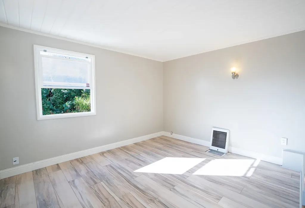 2925 El Monte Avenue Oakland CA 94605