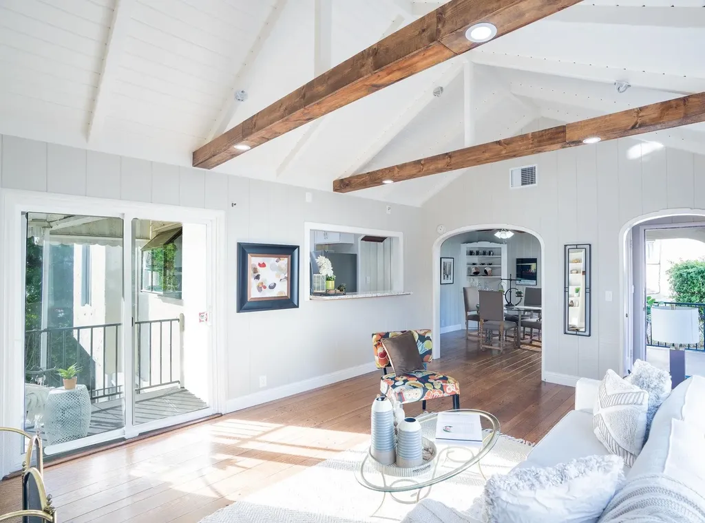 2925 El Monte Avenue Oakland CA 94605