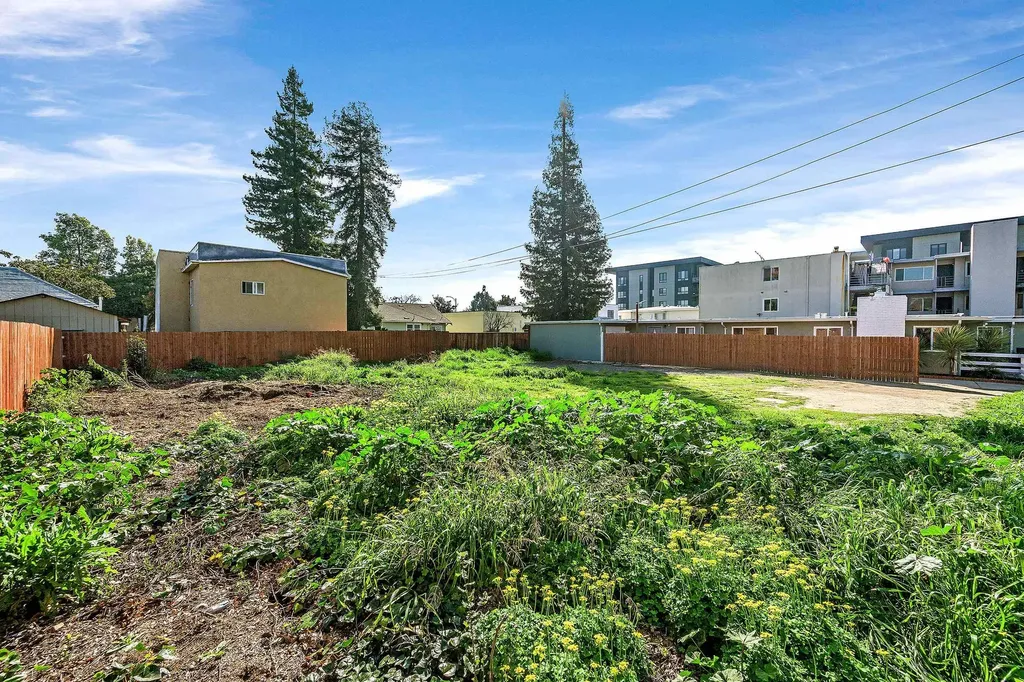 1289 Russell Way Hayward CA 94541