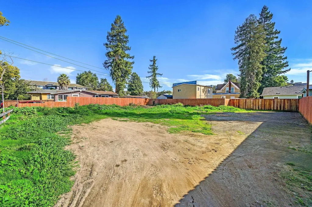 1289 Russell Way Hayward CA 94541