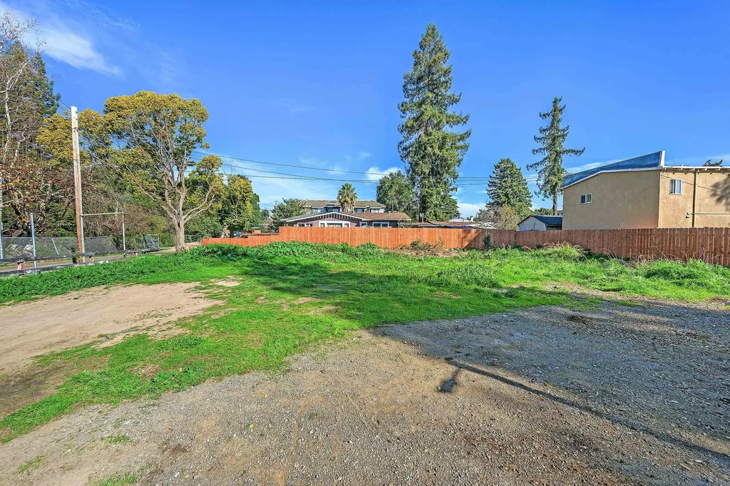 1289 Russell Way Hayward CA 94541