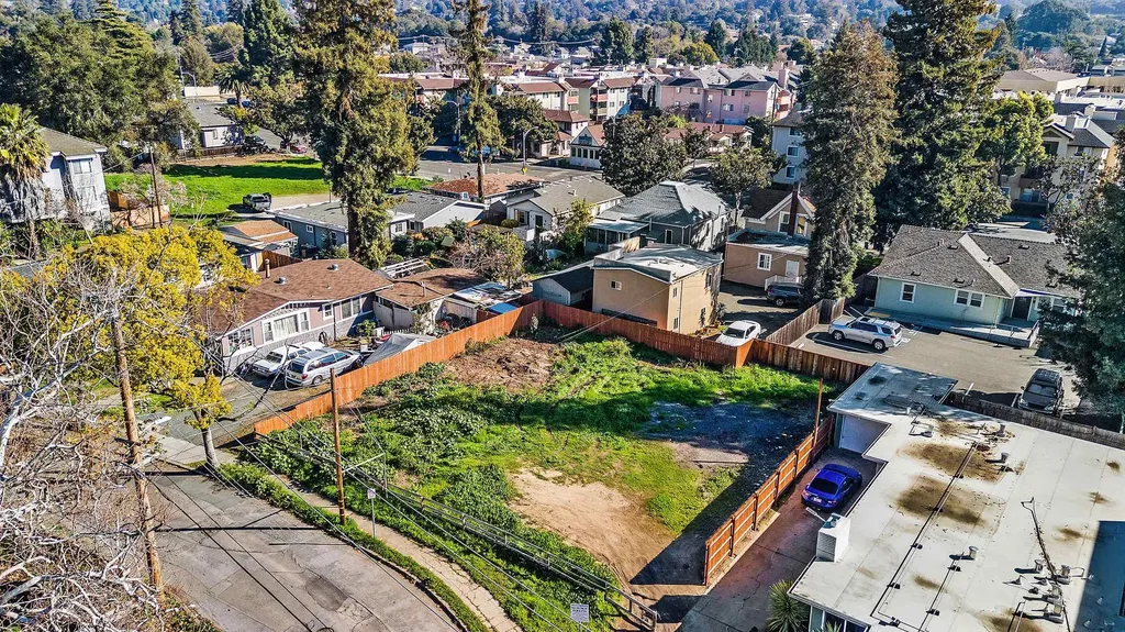 1289 Russell Way Hayward CA 94541
