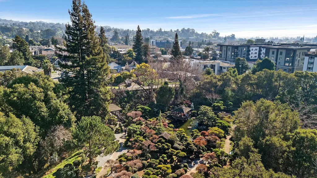 1289 Russell Way Hayward CA 94541