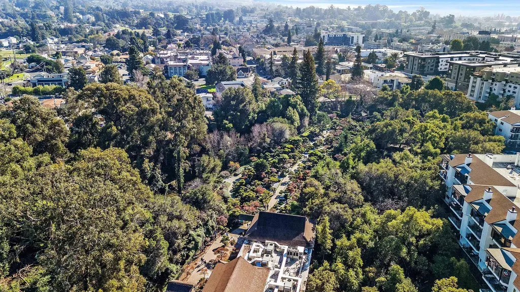 1289 Russell Way Hayward CA 94541
