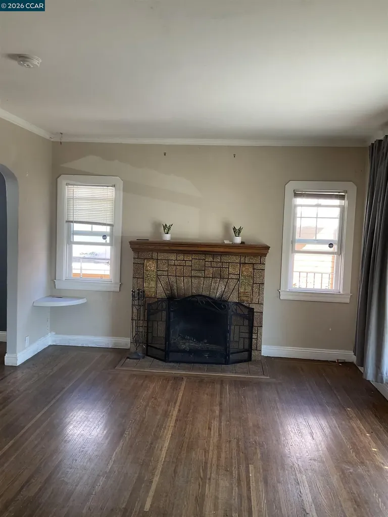 2359 Church Oakland CA 94603