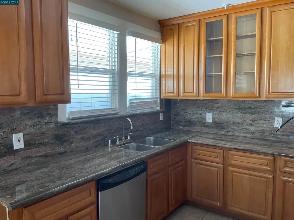 2359 Church Oakland CA 94603