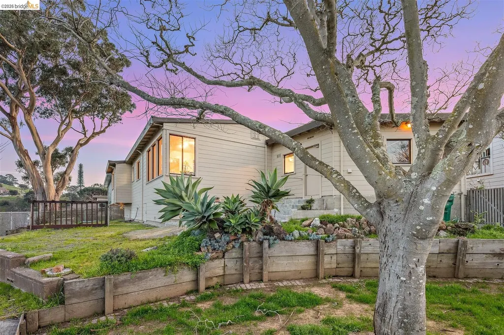 101 Crest Avenue Richmond CA 94801