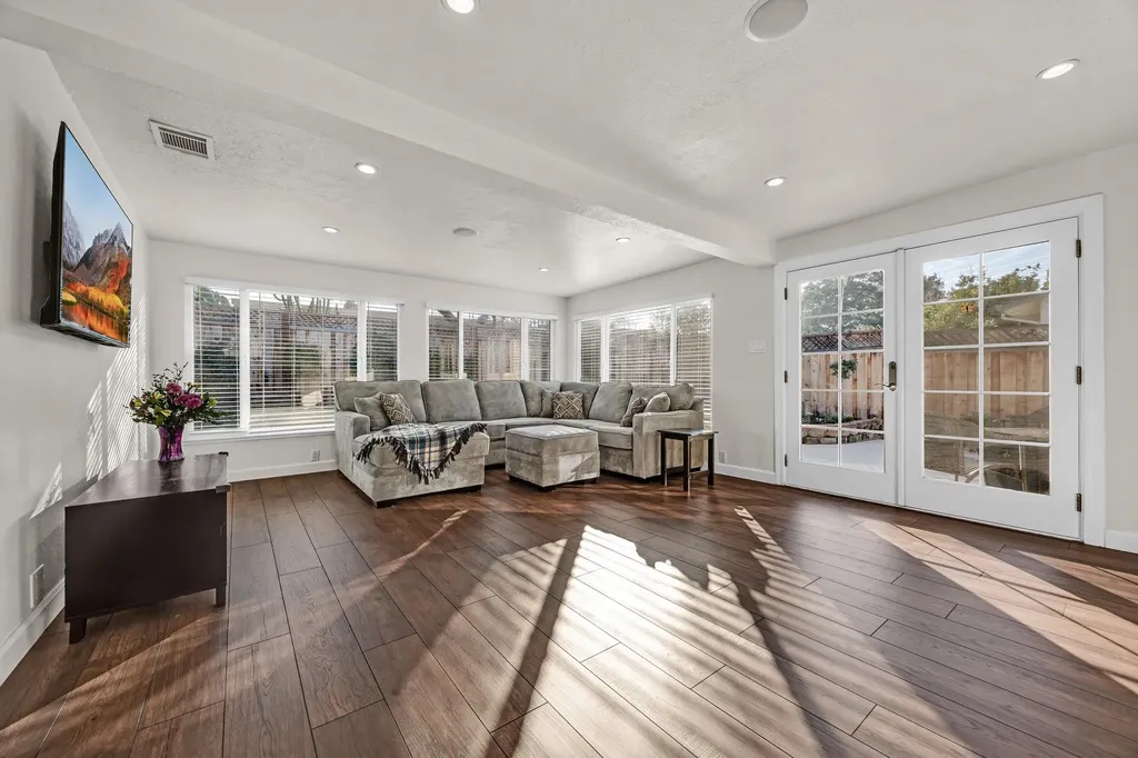 1009 Lisbon Avenue Livermore CA 94550