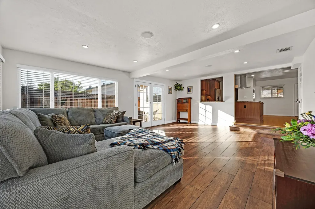 1009 Lisbon Avenue Livermore CA 94550