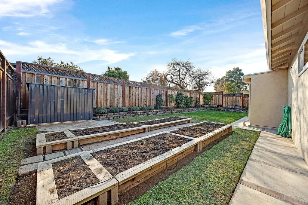 1009 Lisbon Avenue Livermore CA 94550