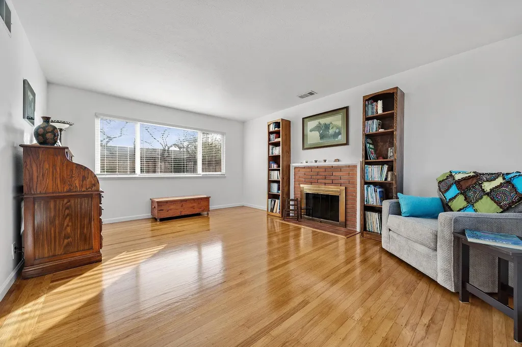 1009 Lisbon Avenue Livermore CA 94550