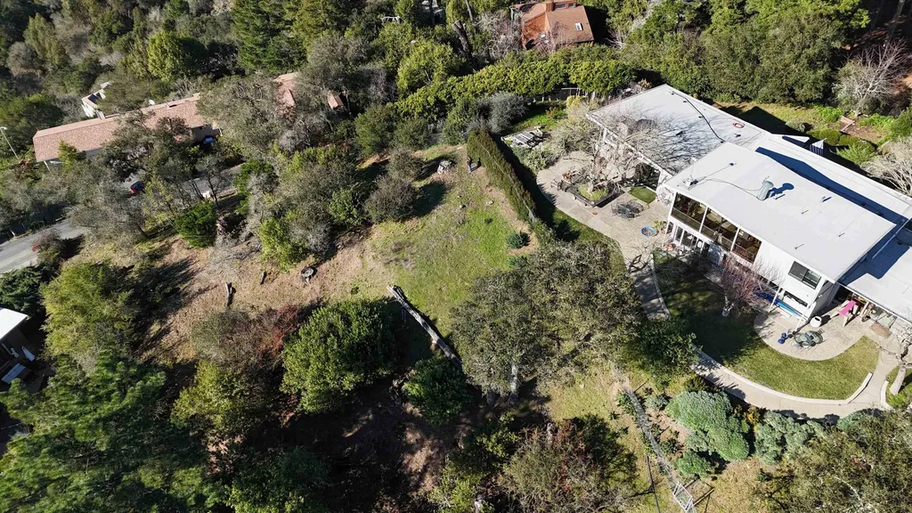 6108 Skyline Boulevard Oakland CA 94611