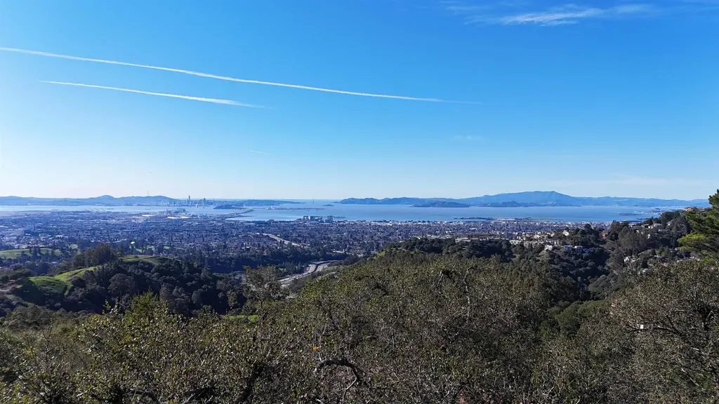 6108 Skyline Boulevard Oakland CA 94611