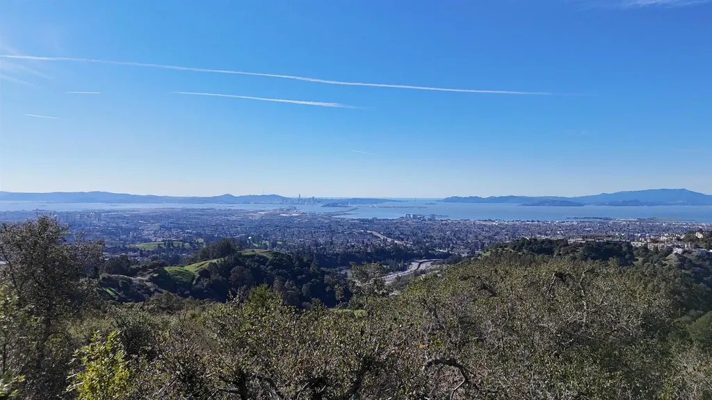6108 Skyline Boulevard Oakland CA 94611