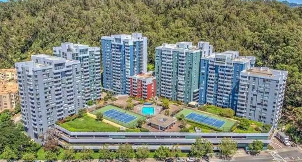 Albany CA, 555 Pierce Street, Unit 735