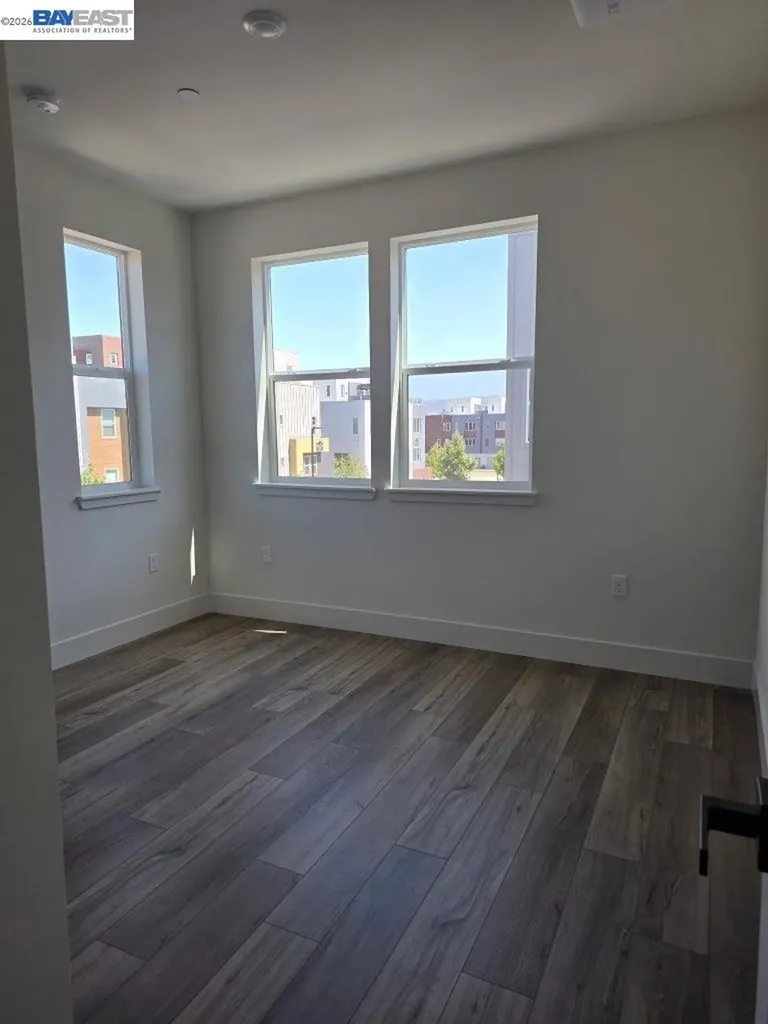 2053 Clement Avenue Alameda CA 94501