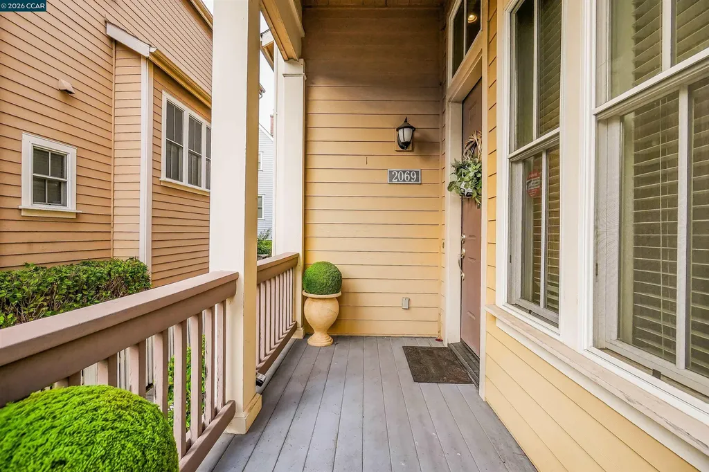 2069 Lewis Street Hercules CA 94547