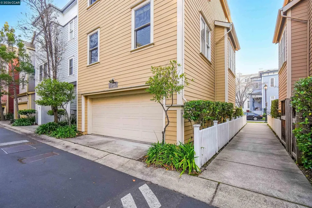 2069 Lewis Street Hercules CA 94547