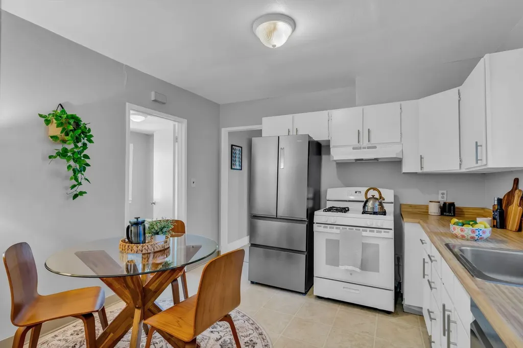 4409 Brookdale Avenue Oakland CA 94619