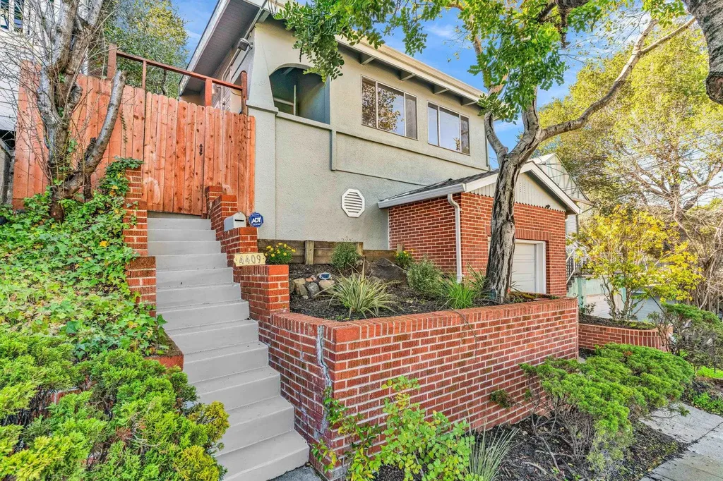 4409 Brookdale Avenue Oakland CA 94619