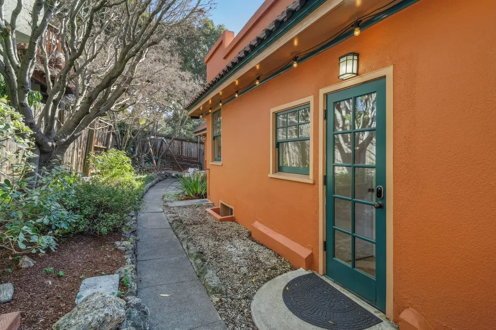 1983 Yosemite Road Berkeley CA 94707