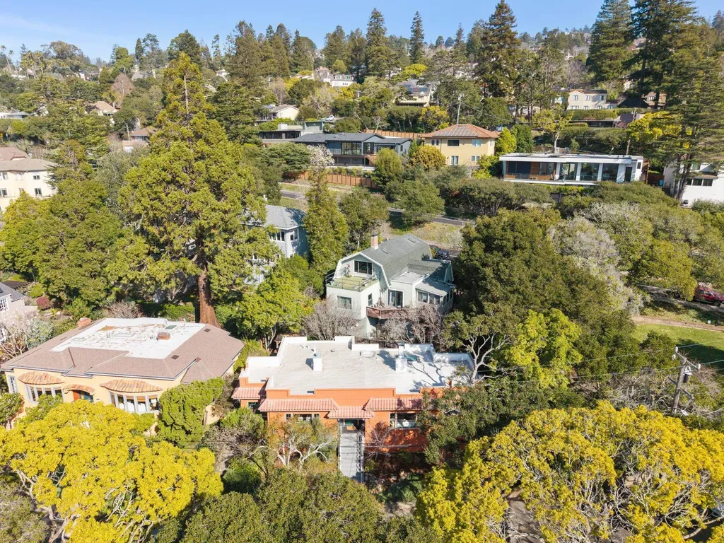 1983 Yosemite Road Berkeley CA 94707