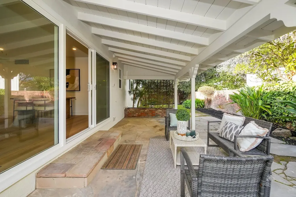 20255 Yeandle Avenue Castro Valley CA 94546