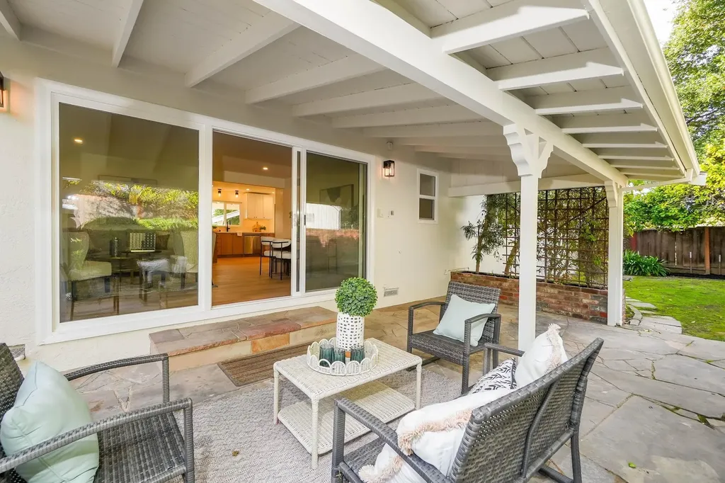 20255 Yeandle Avenue Castro Valley CA 94546