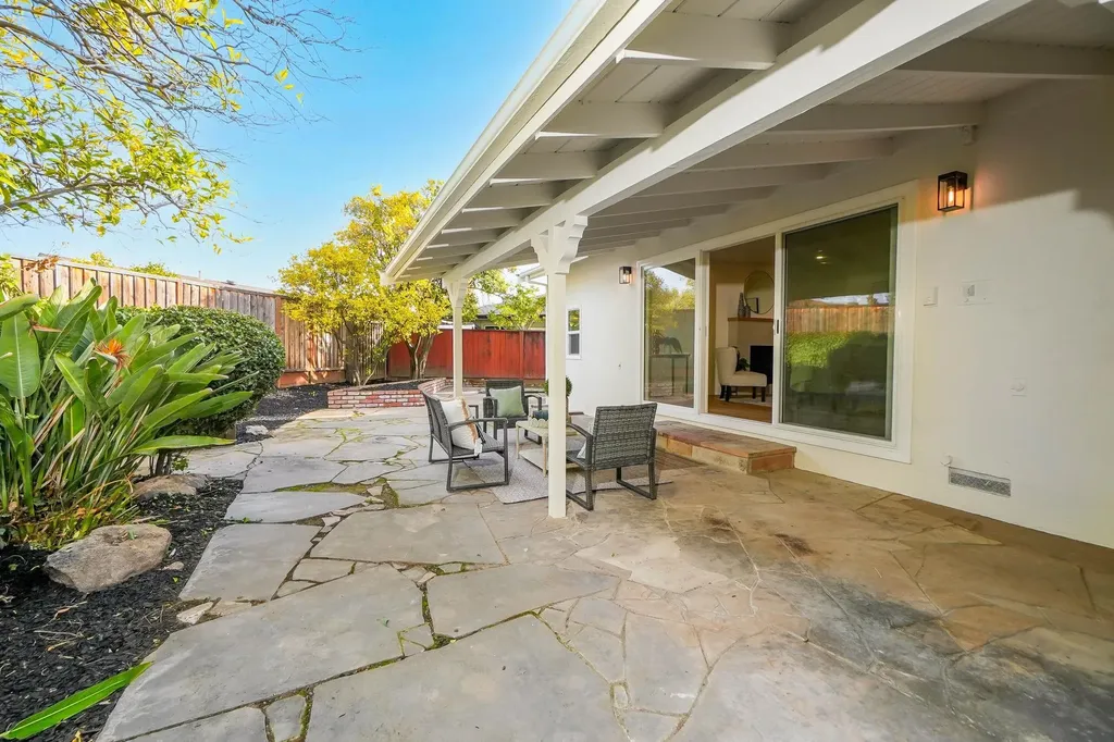 20255 Yeandle Avenue Castro Valley CA 94546