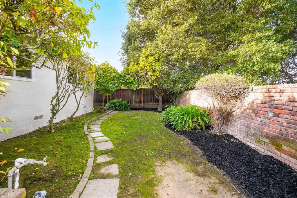 20255 Yeandle Avenue Castro Valley CA 94546