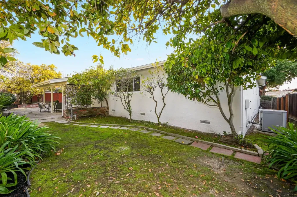 20255 Yeandle Avenue Castro Valley CA 94546