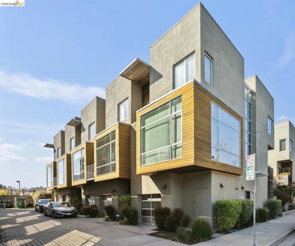 Oakland CA, 4067 Shafter Avenue