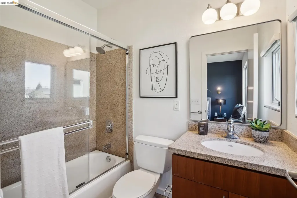 4067 Shafter Avenue Oakland CA 94609