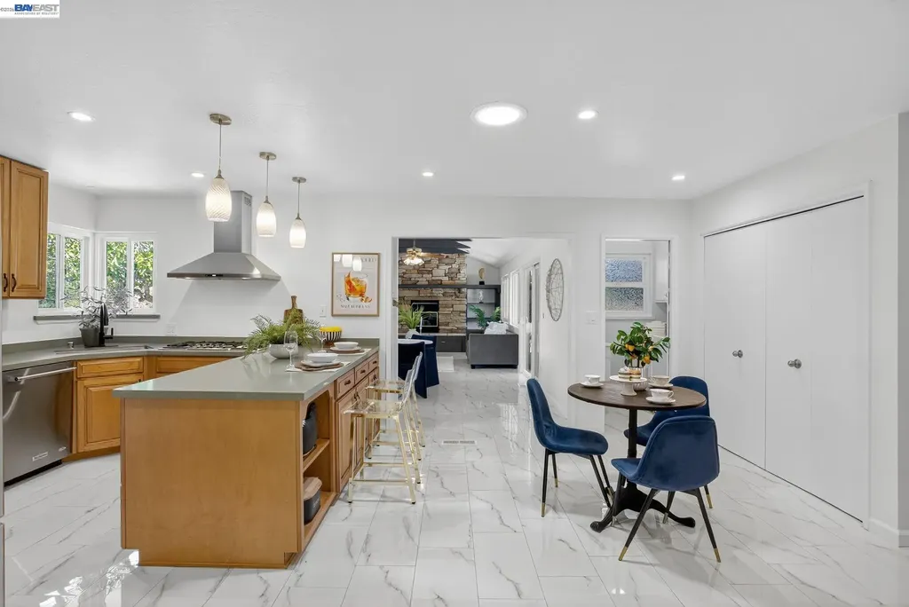 350 Elysian Fields Drive Oakland CA 94605