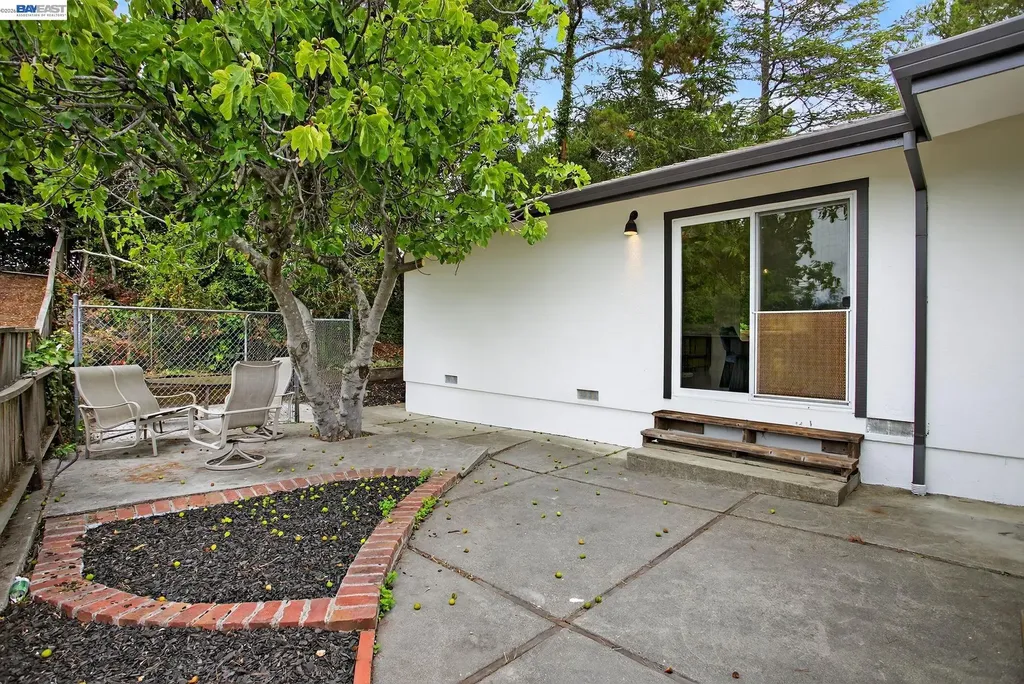 350 Elysian Fields Drive Oakland CA 94605