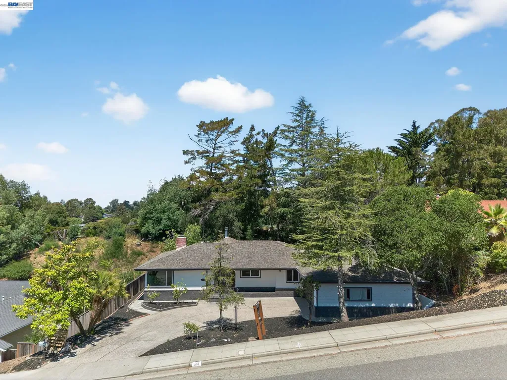350 Elysian Fields Drive Oakland CA 94605