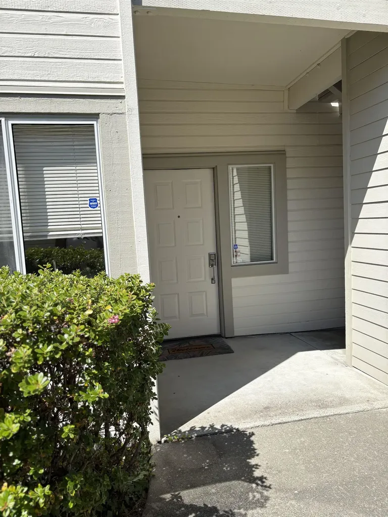 256 Napoli Court Hercules CA 94547