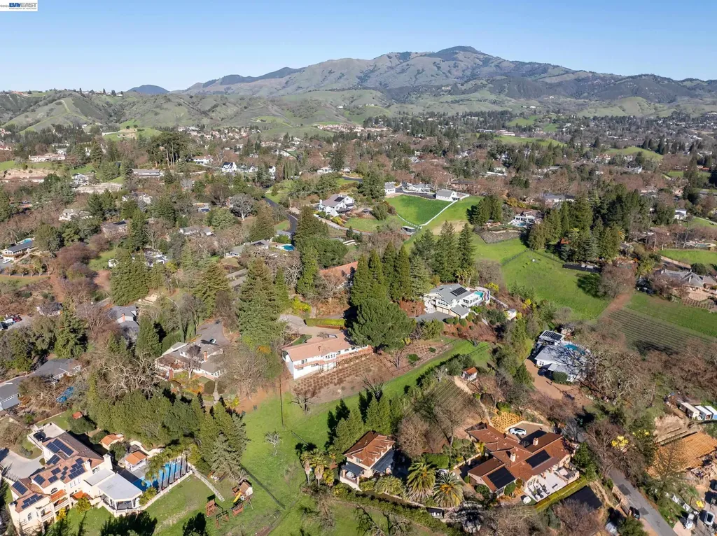 670 Logan Lane Danville CA 94526