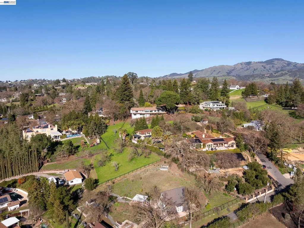 670 Logan Lane Danville CA 94526