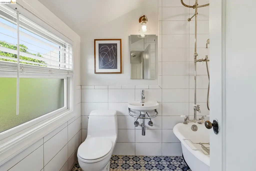 1564 Sacramento Street Berkeley CA 94702