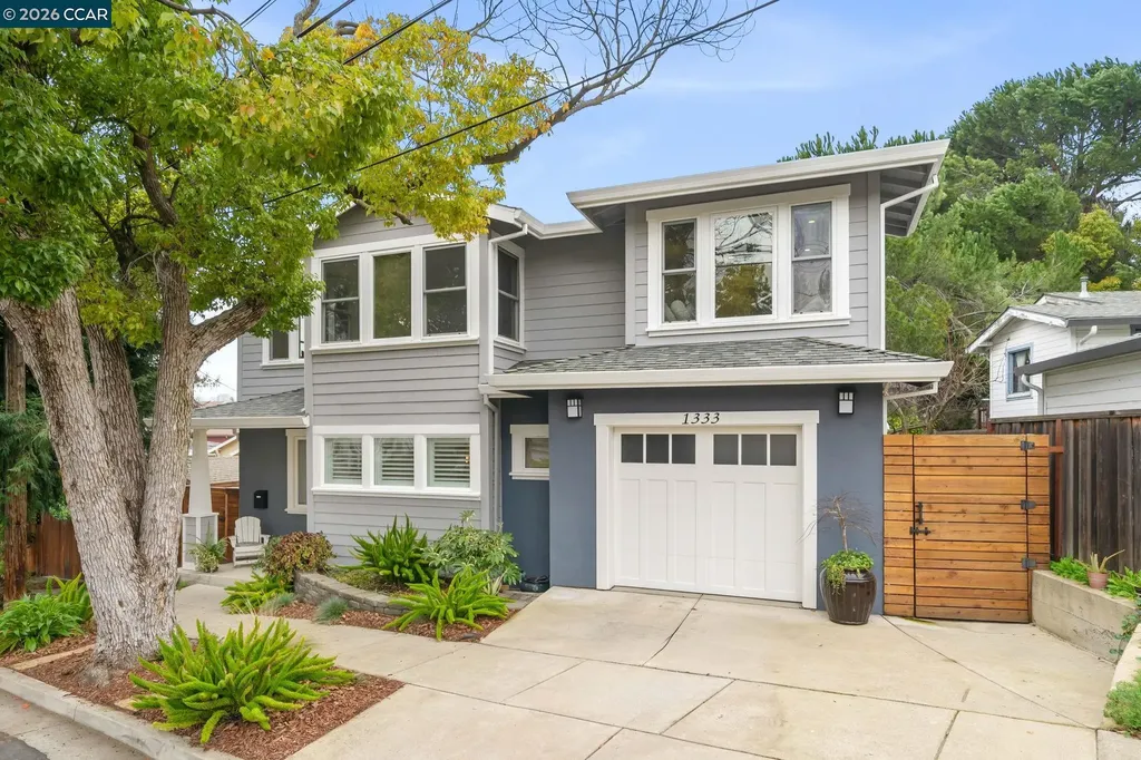 Martinez CA, 1333 Warren Street