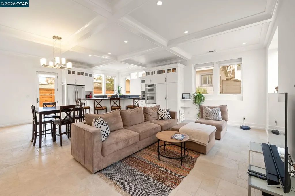 1333 Warren Street Martinez CA 94553